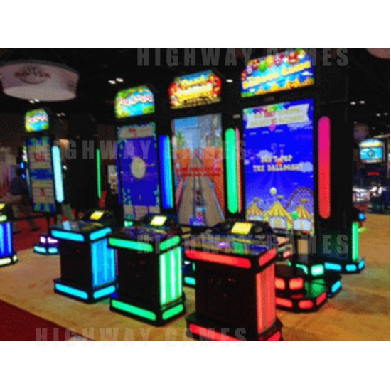 IAAPA Attractions Expo 2015 Wrap Up - IAAPA - the balloong game, frog around, and subway surfers.gif